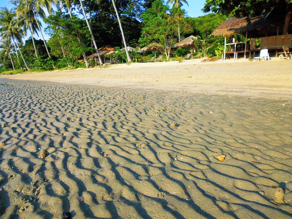 Tapik Beach Park Guest House El Nido Buitenkant foto