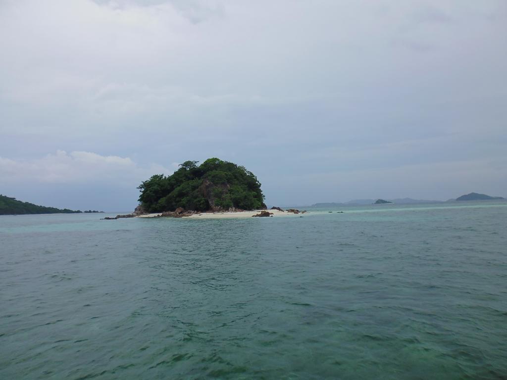 Tapik Beach Park Guest House El Nido Buitenkant foto