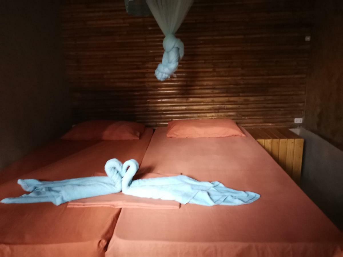 Tapik Beach Park Guest House El Nido Buitenkant foto