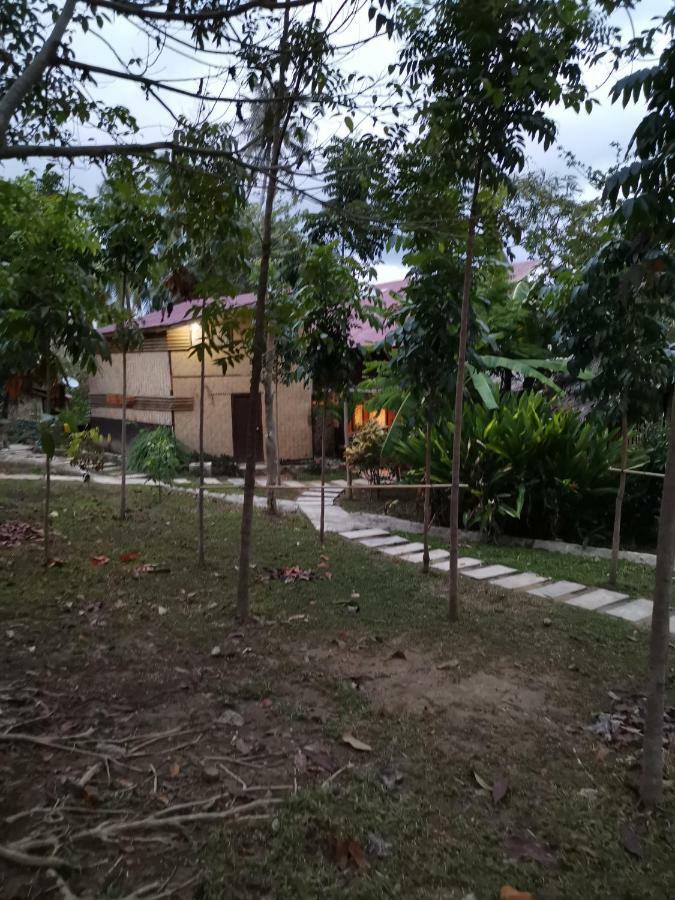 Tapik Beach Park Guest House El Nido Buitenkant foto