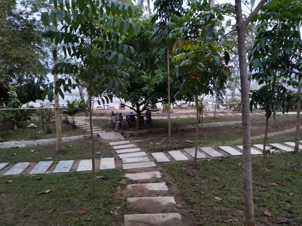 Tapik Beach Park Guest House El Nido Buitenkant foto